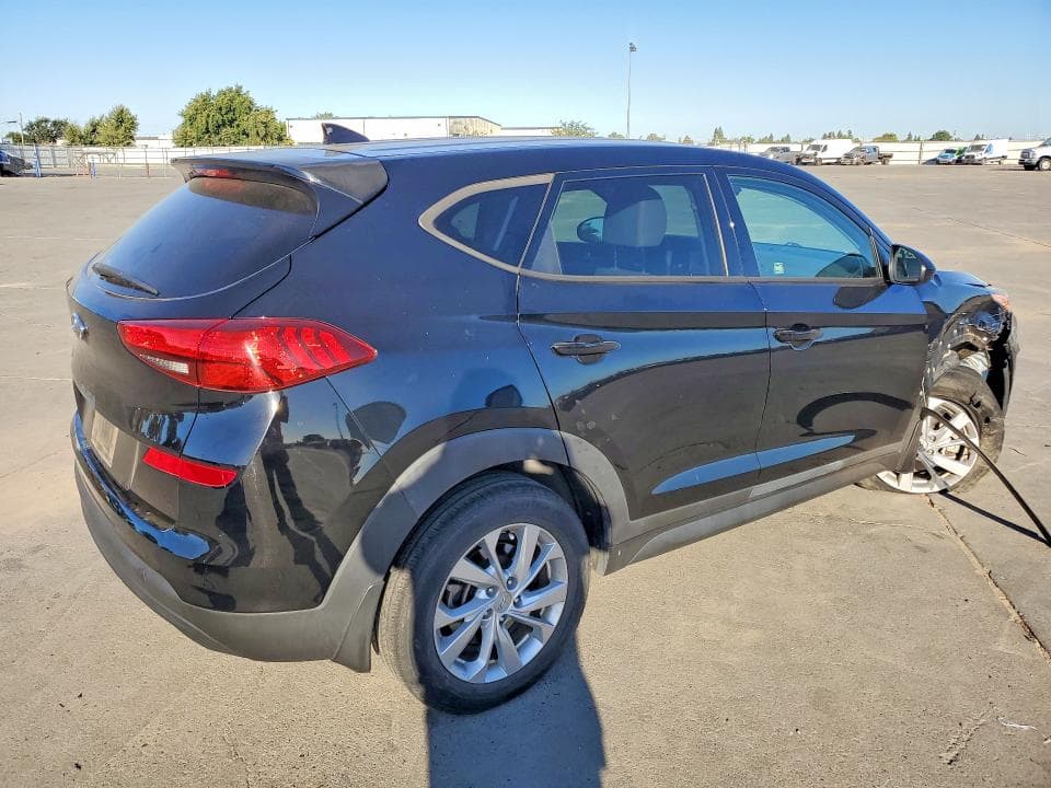 2020 HYUNDAI TUCSON SE 3