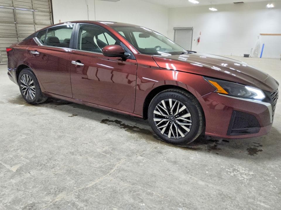 2023 NISSAN ALTIMA SV 4