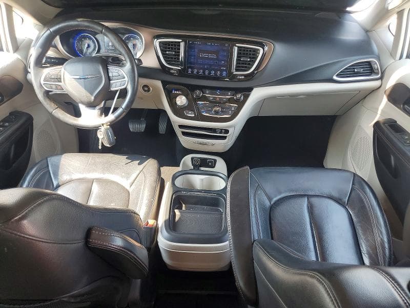 2017 CHRYSLER PACIFICA TOURING L 8
