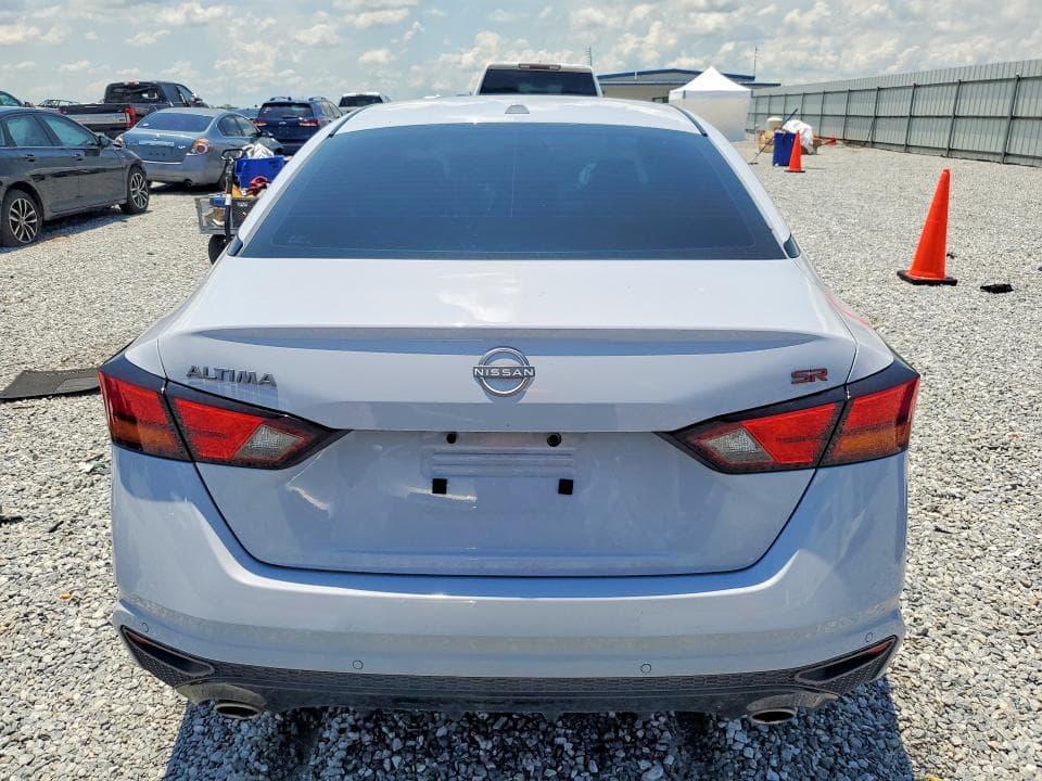 2024 NISSAN ALTIMA SR 6