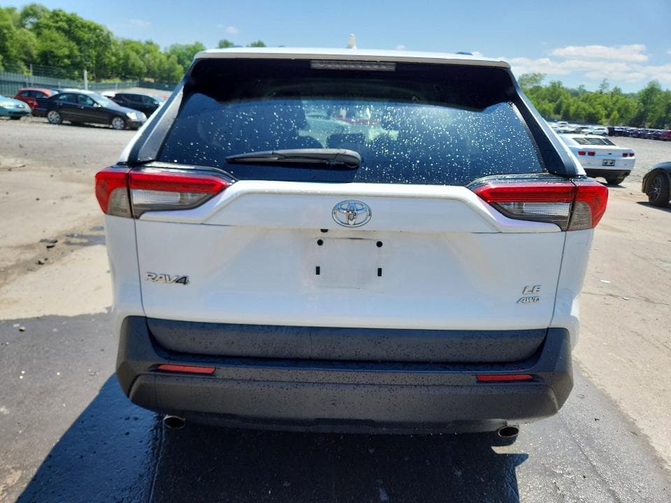 2020 TOYOTA RAV4 LE 6