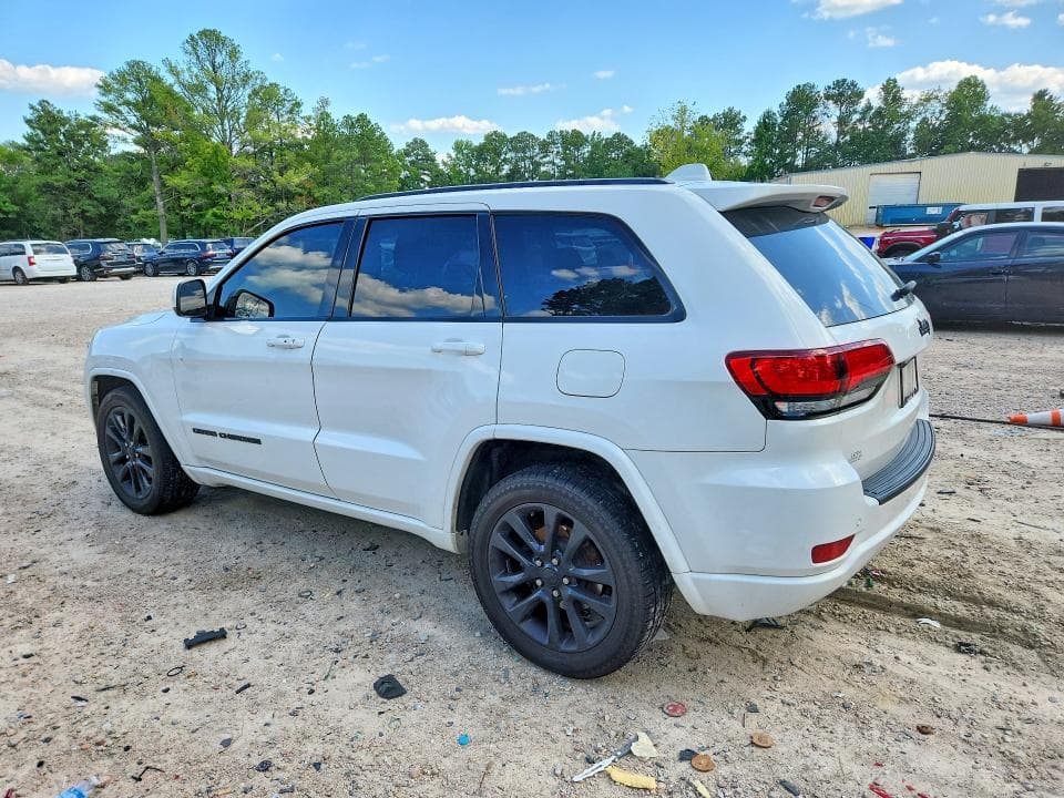 2018 JEEP GRAND CHEROKEE LAREDO 2