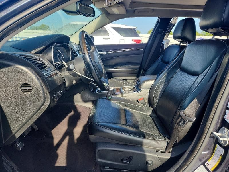 2018 CHRYSLER 300 LIMITED 7