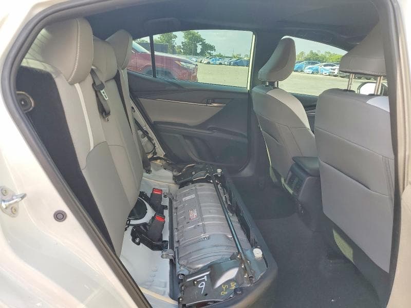 2025 TOYOTA CAMRY SE 10
