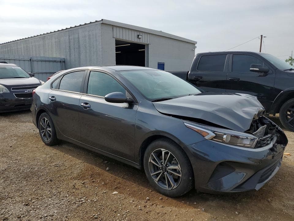 2024 KIA FORTE LXS 4