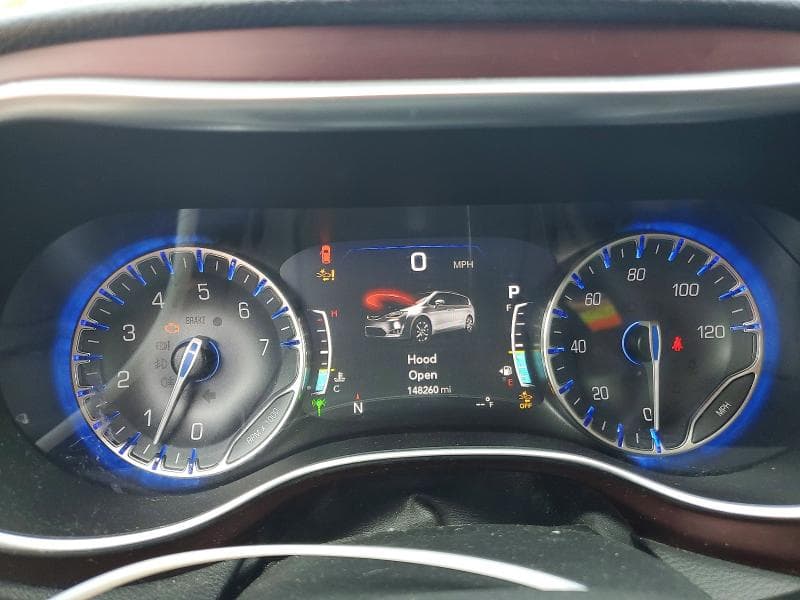 2017 CHRYSLER PACIFICA LIMITED 9