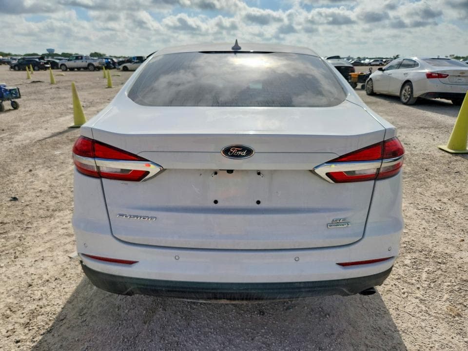 2020 FORD FUSION SE 6