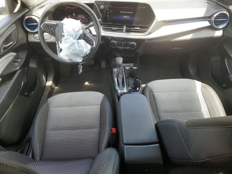 2025 CHEVROLET TRAX 1LT 8