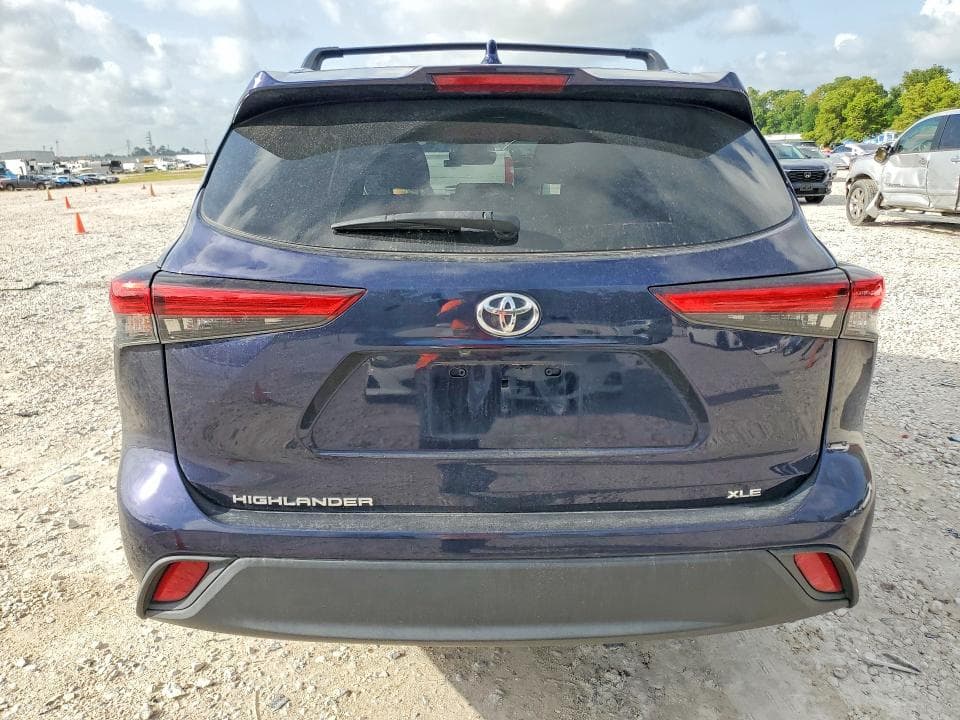 2021 TOYOTA HIGHLANDER XLE 6