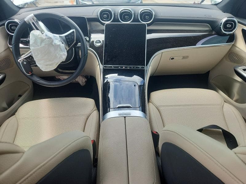 2024 MERCEDES-BENZ GLC 300 4MATIC 8