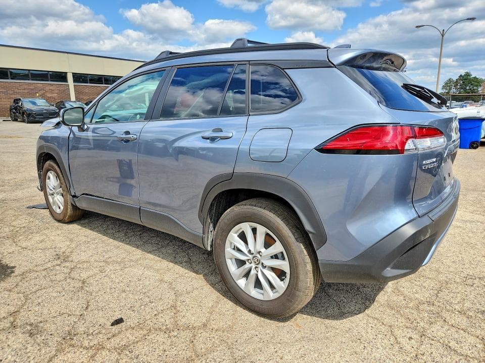 2024 TOYOTA COROLLA CROSS LE 2