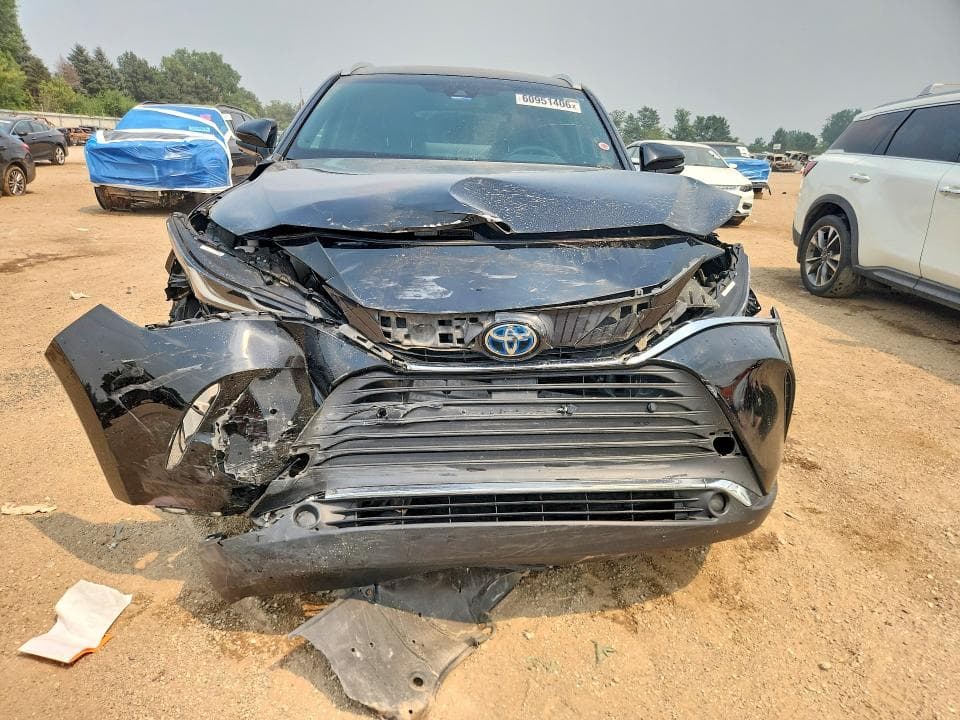 2021 TOYOTA VENZA XLE 5