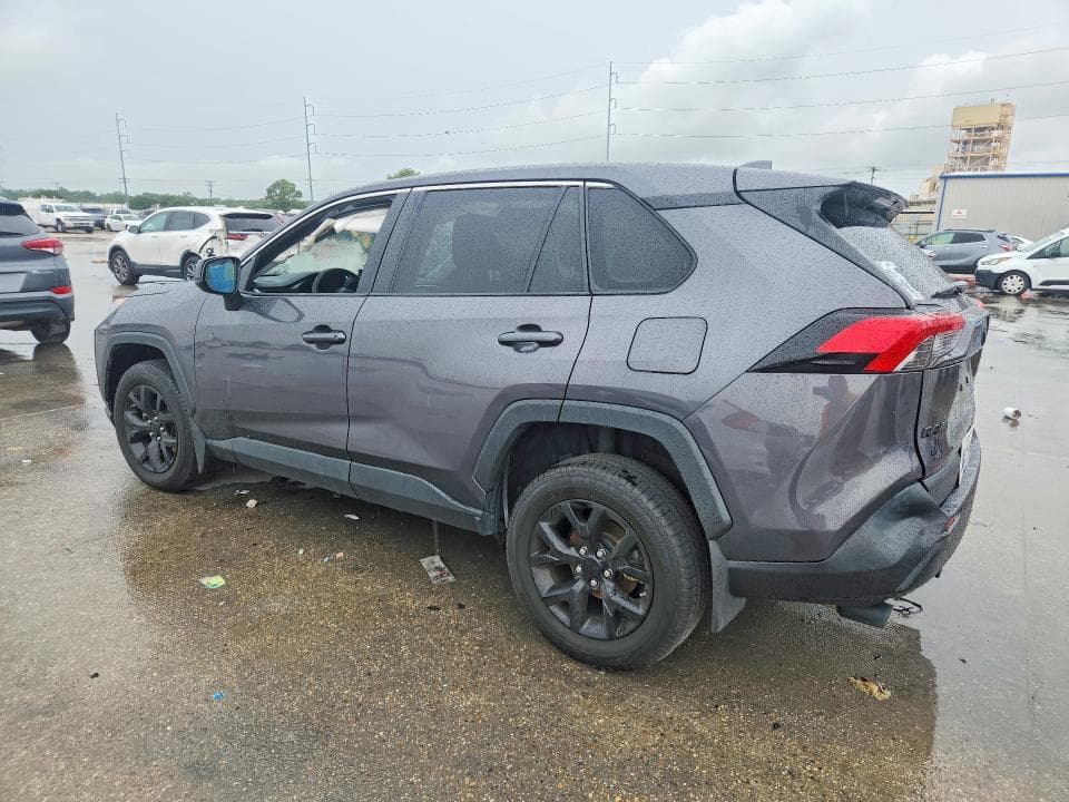 2022 TOYOTA RAV4 LE 2