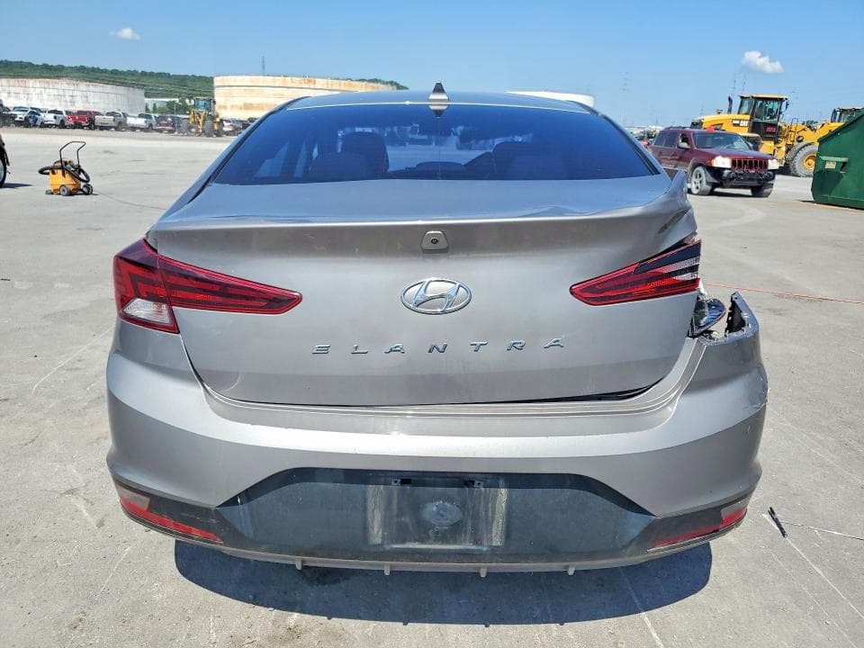 2020 HYUNDAI ELANTRA SEL 6