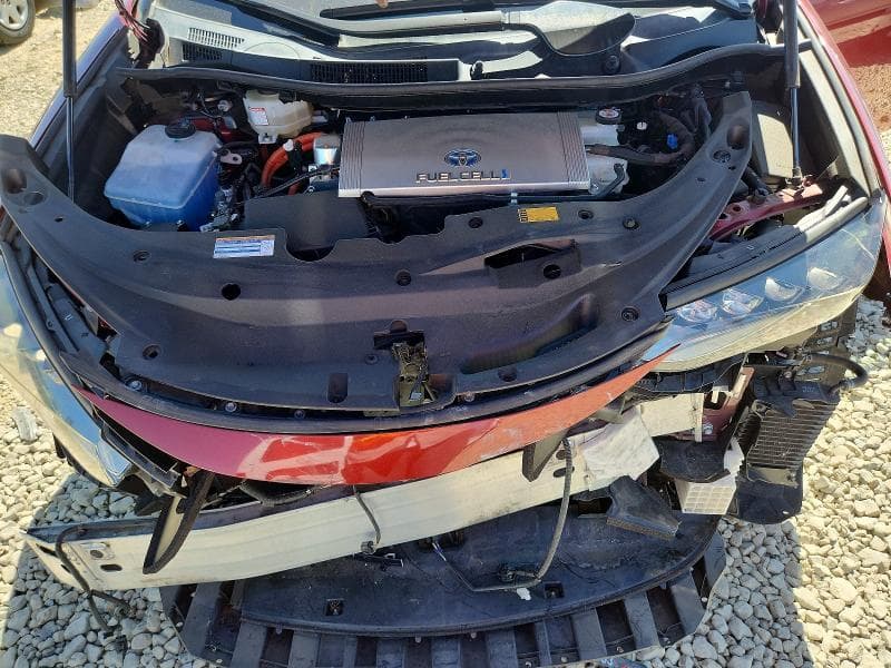2019 TOYOTA MIRAI BASE 11