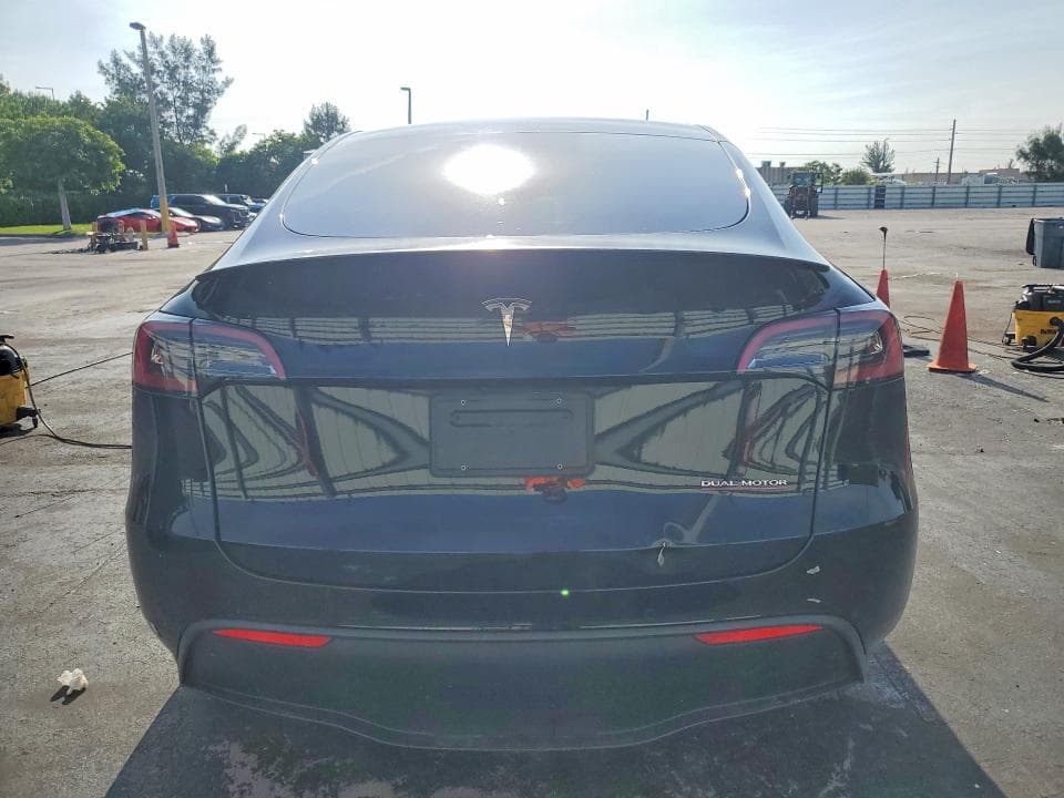 2022 TESLA MODEL Y 6