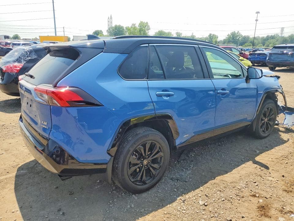2024 TOYOTA RAV4 XSE 3