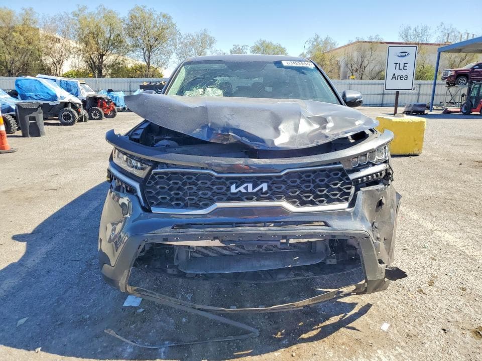 2023 KIA SORENTO LX 5