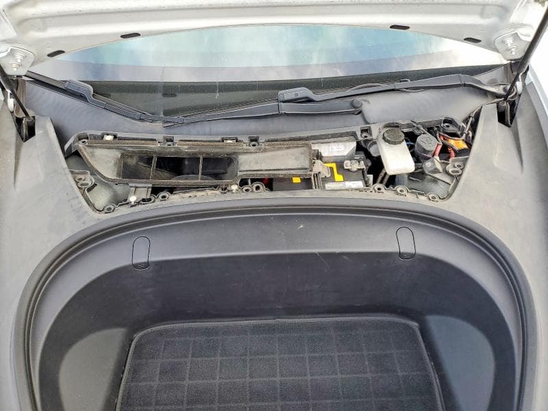 2018 TESLA MODEL 3 11