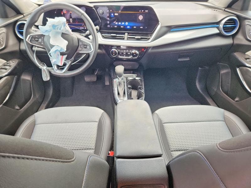 2025 CHEVROLET TRAX 1LT 8