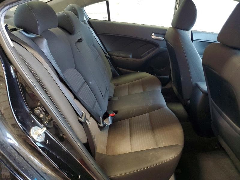 2018 KIA FORTE LX 10