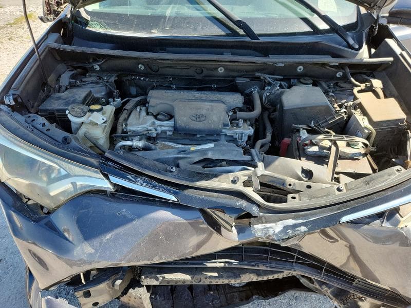 2018 TOYOTA RAV4 XLE 12