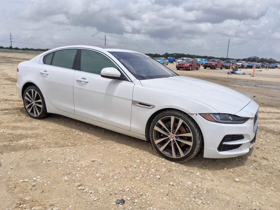 2020 JAGUAR XE S 4