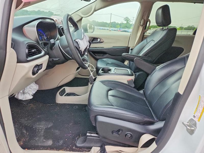 2024 CHRYSLER PACIFICA TOURING L 7