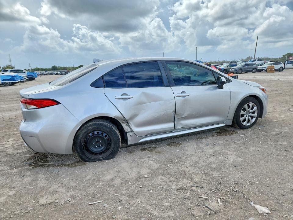 2022 TOYOTA COROLLA LE 3