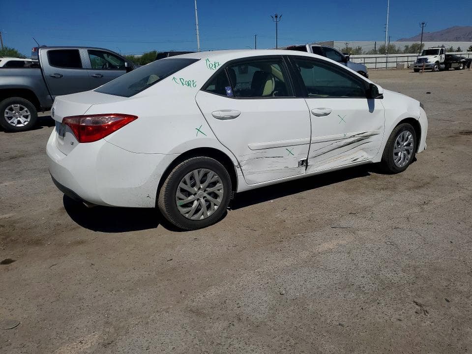 2017 TOYOTA COROLLA LE 3
