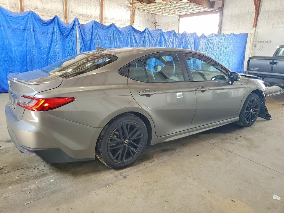 2026 TOYOTA CAMRY SE 3