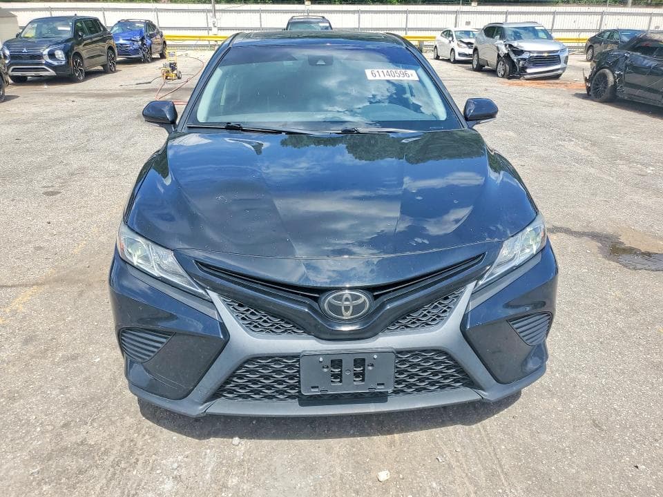 2020 TOYOTA CAMRY SE 5
