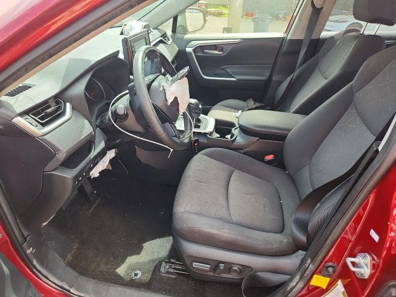 2019 TOYOTA RAV4 XLE 7