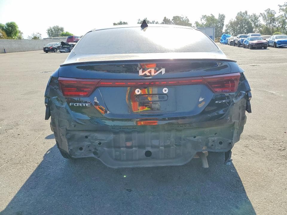 2023 KIA FORTE GT LINE 6