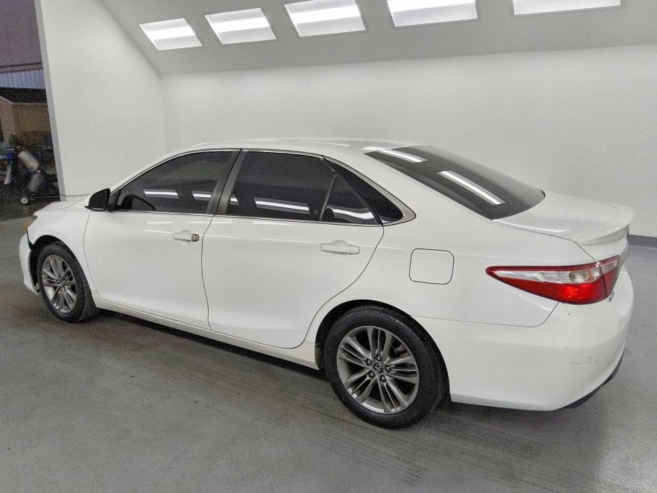 2017 TOYOTA CAMRY SE 2