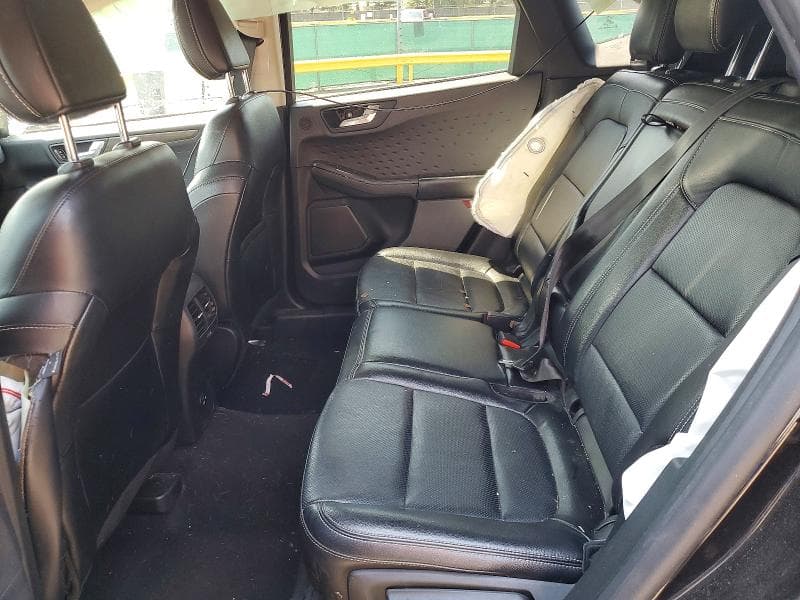 2020 FORD ESCAPE TITANIUM 10