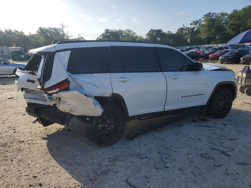 2024 JEEP GRAND CHEROKEE L LAREDO 3