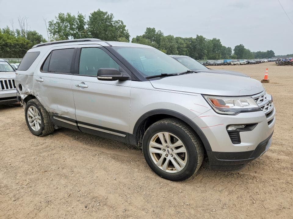2019 FORD EXPLORER XLT 4