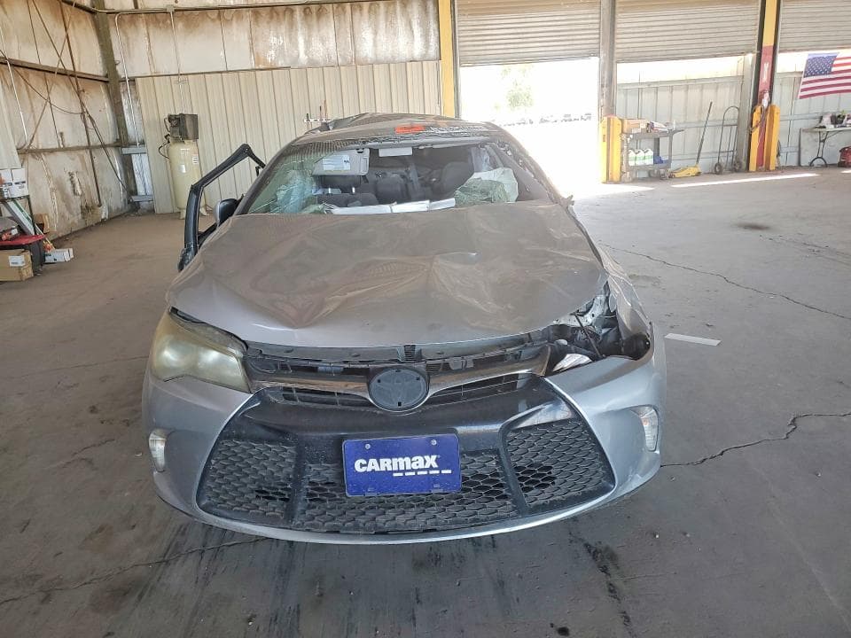 2017 TOYOTA CAMRY SE 5