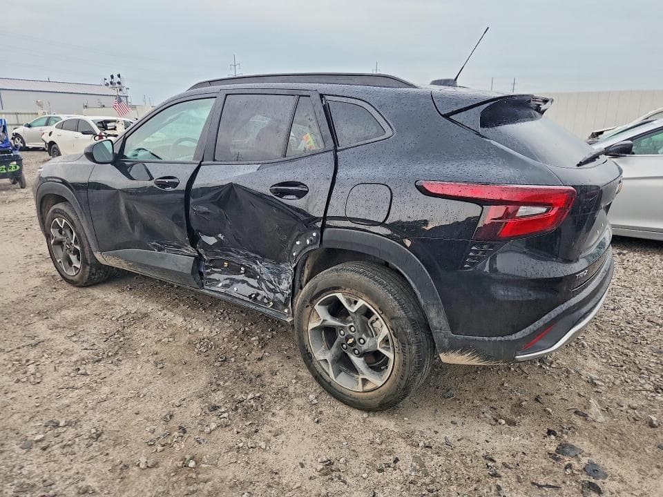 2024 CHEVROLET TRAX 1LT 2
