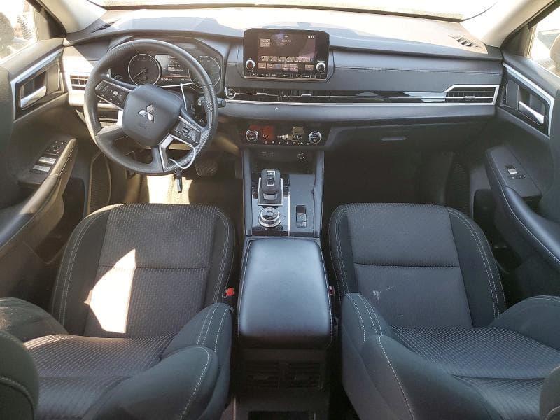 2023 MITSUBISHI OUTLANDER ES 8