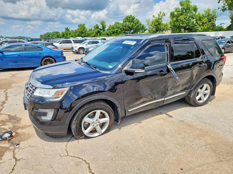 2017 FORD EXPLORER XLT - 1