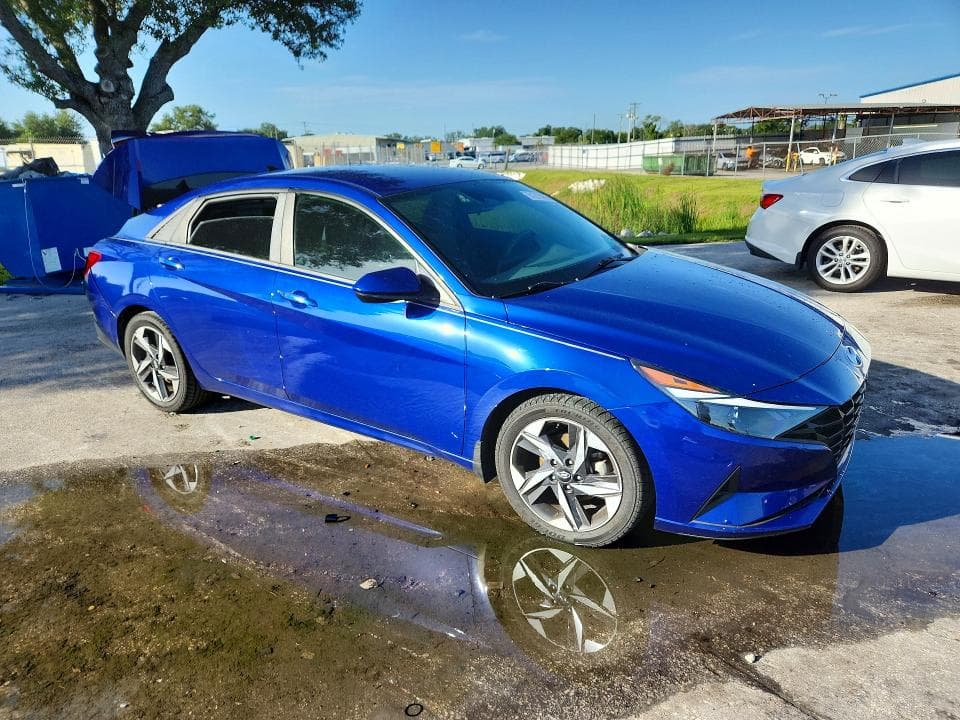 2023 HYUNDAI ELANTRA SEL 4
