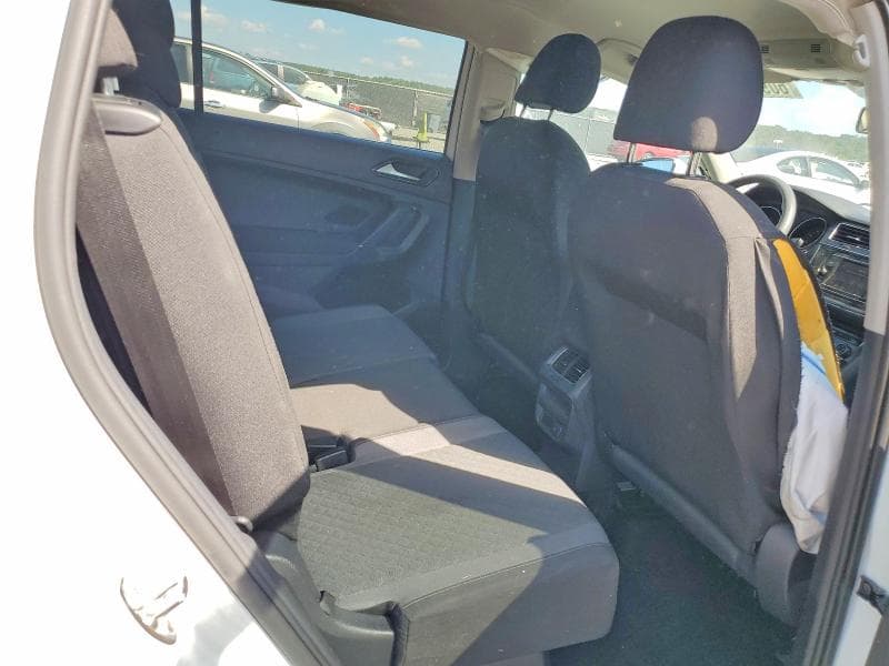 2018 VOLKSWAGEN TIGUAN S 10