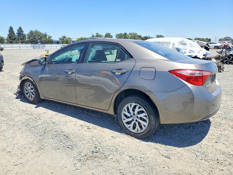 2017 TOYOTA COROLLA LE 2