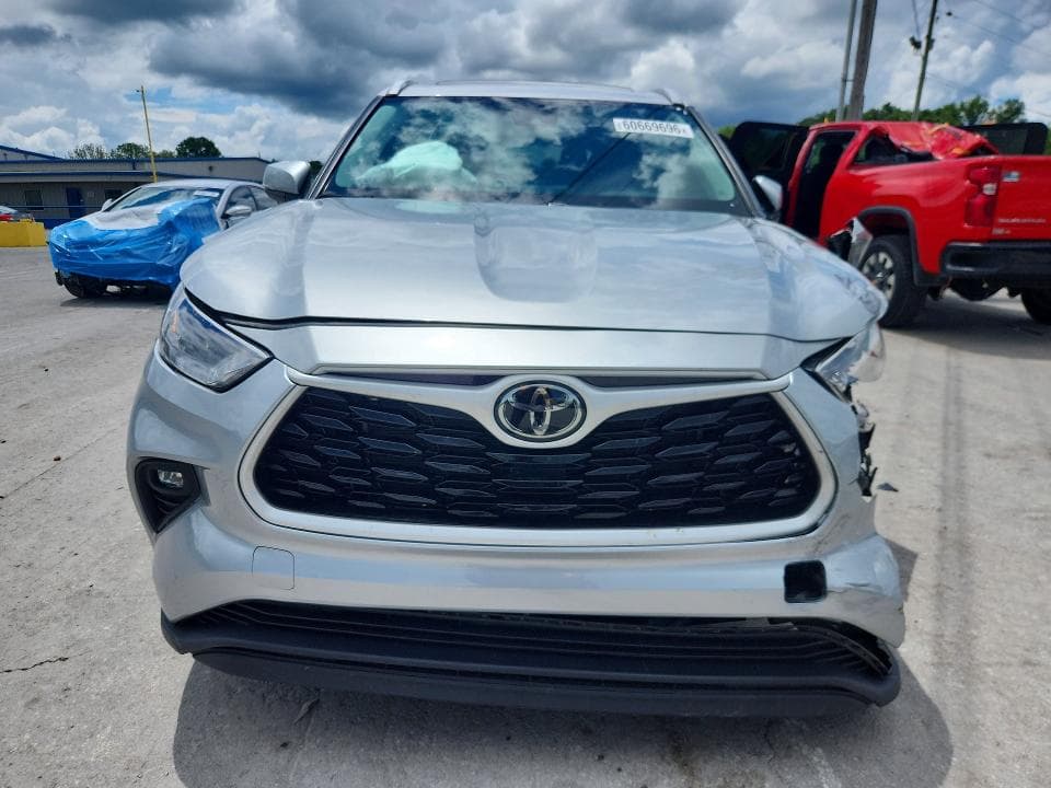 2024 TOYOTA HIGHLANDER XLE 5