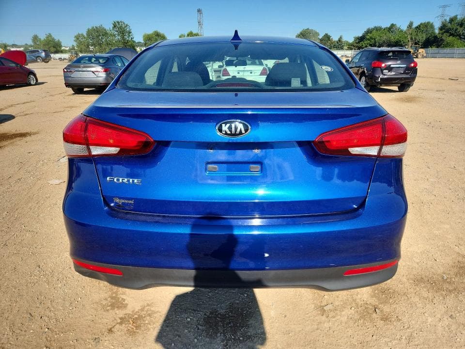 2017 KIA FORTE LX 6