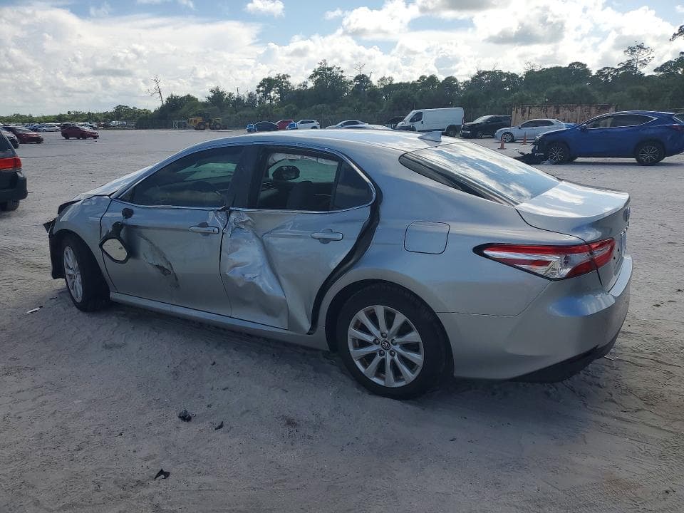 2019 TOYOTA CAMRY LE 2