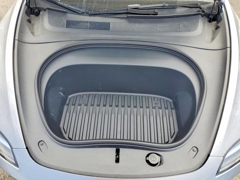 2026 TESLA MODEL 3 11