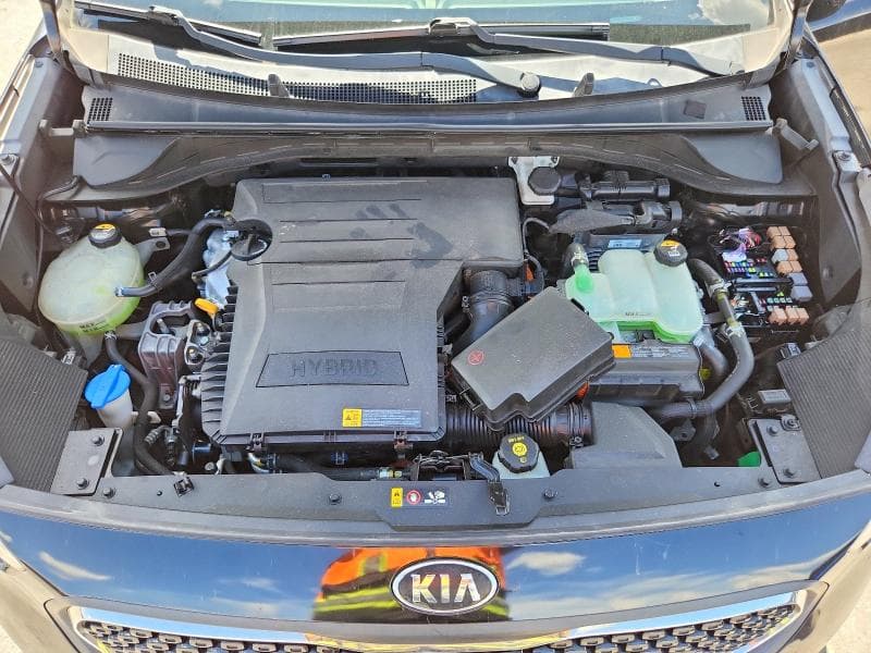 2017 KIA NIRO LX 12